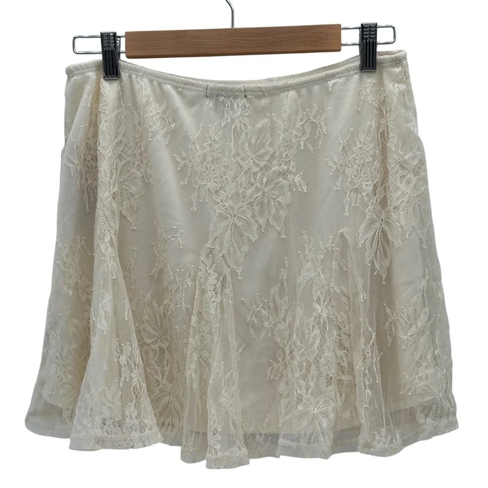 NWT | Cream Color‎ Lace Mini Skirt
